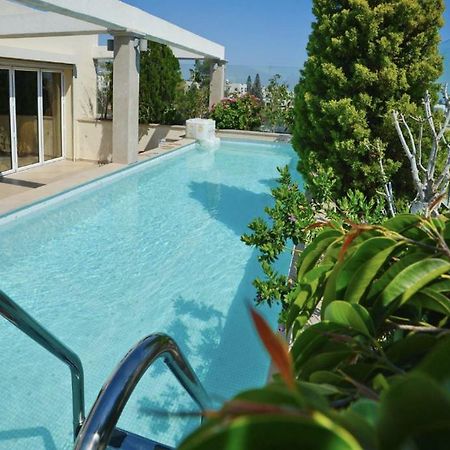 Huge Penthouse With Private Pool Apartment Paphos Ngoại thất bức ảnh